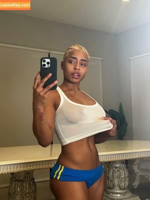 Qimmah Russo photo #0045