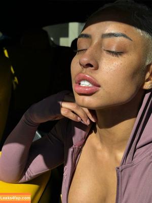 Qimmah Russo photo #0048