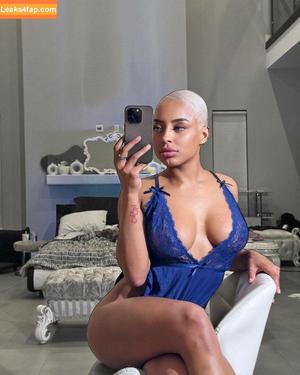 Qimmah Russo photo #0065
