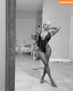 Qimmah Russo photo #0067