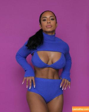 Qimmah Russo photo #0309
