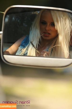 Rhian Sugden photo #1694