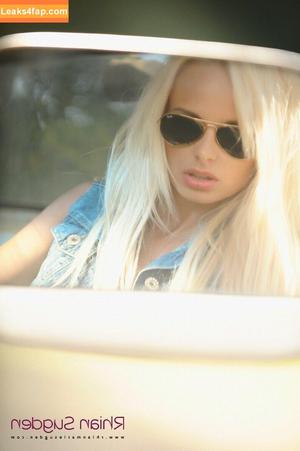 Rhian Sugden photo #1698