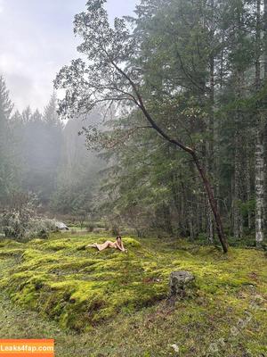 Sarah McDaniel photo #0011