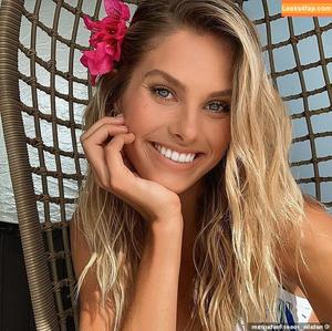natalie_roser photo #0016