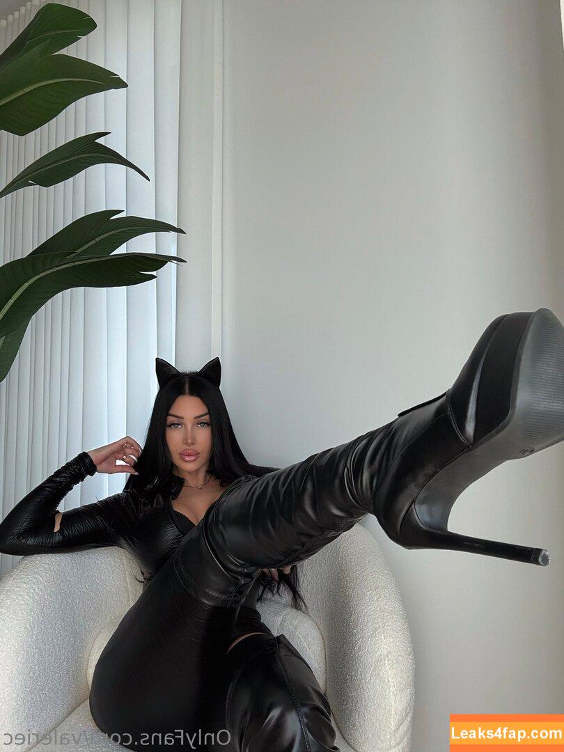 Valerie Cossette / valerie.c_ / valeriec / valeriecossett leaked photo photo #0003