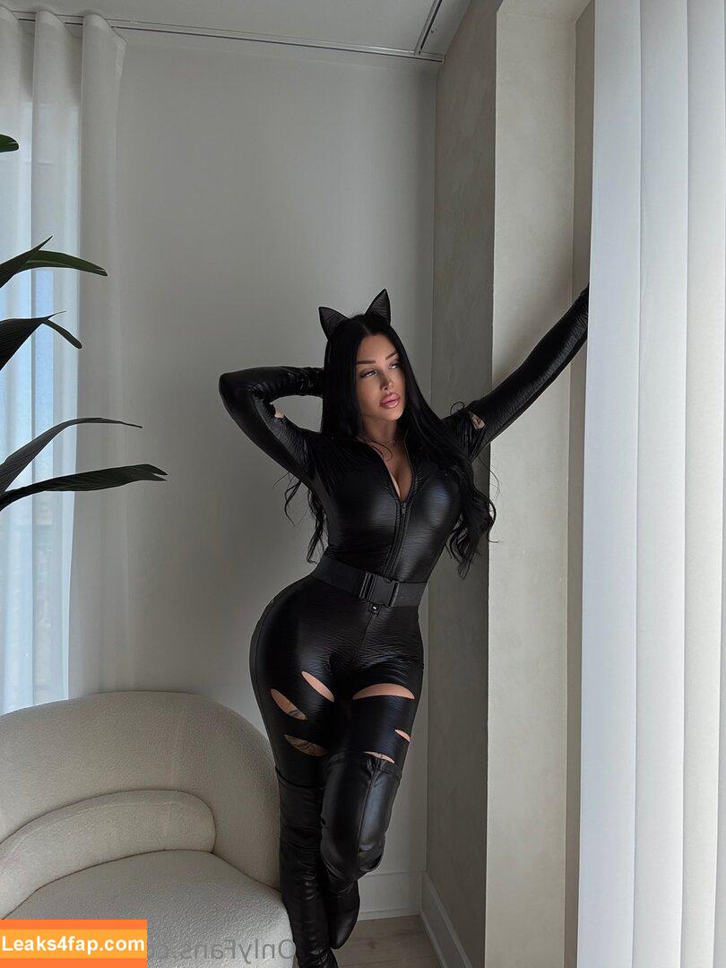Valerie Cossette / valerie.c_ / valeriec / valeriecossett leaked photo photo #0004