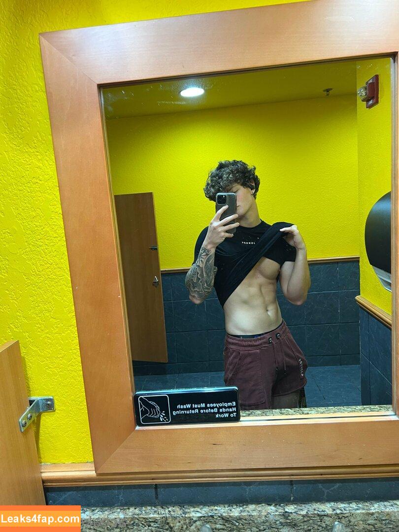 aceakers /  leaked photo photo #0071