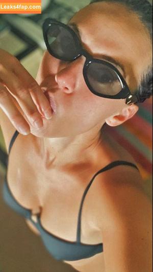 Adriene Mishler photo #0005