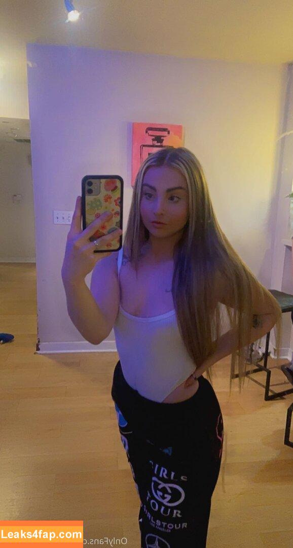 allymcfarland18 / ally.mcfarlane leaked photo photo #0165