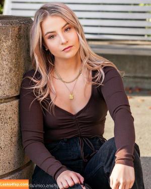 allymcfarland18 photo #0156