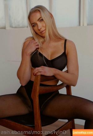 Amanda Ries photo #0016