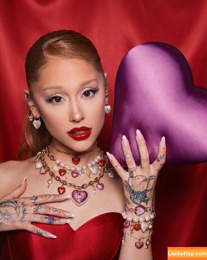 Ariana Grande / arianagrande leaked photo photo #0111