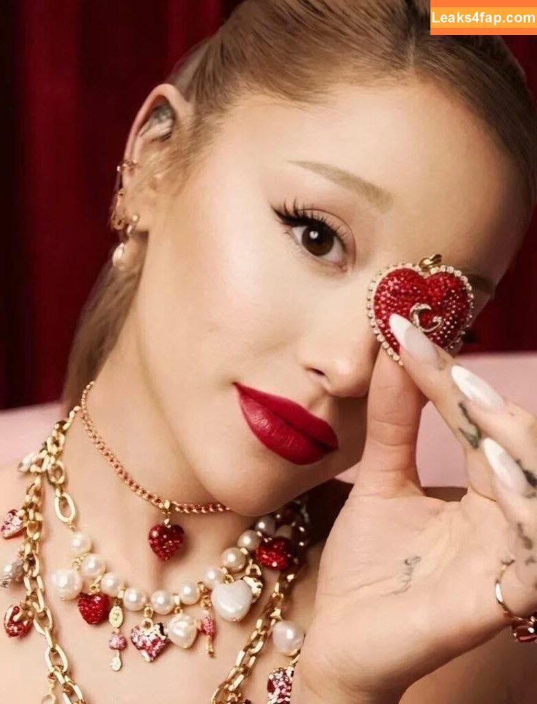 Ariana Grande / arianagrande leaked photo photo #0121