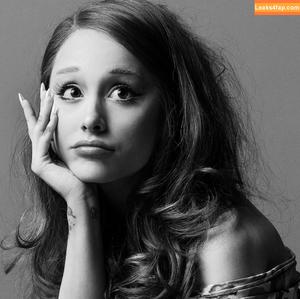 Ariana Grande фото #0003