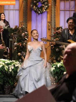 Ariana Grande фото #0027