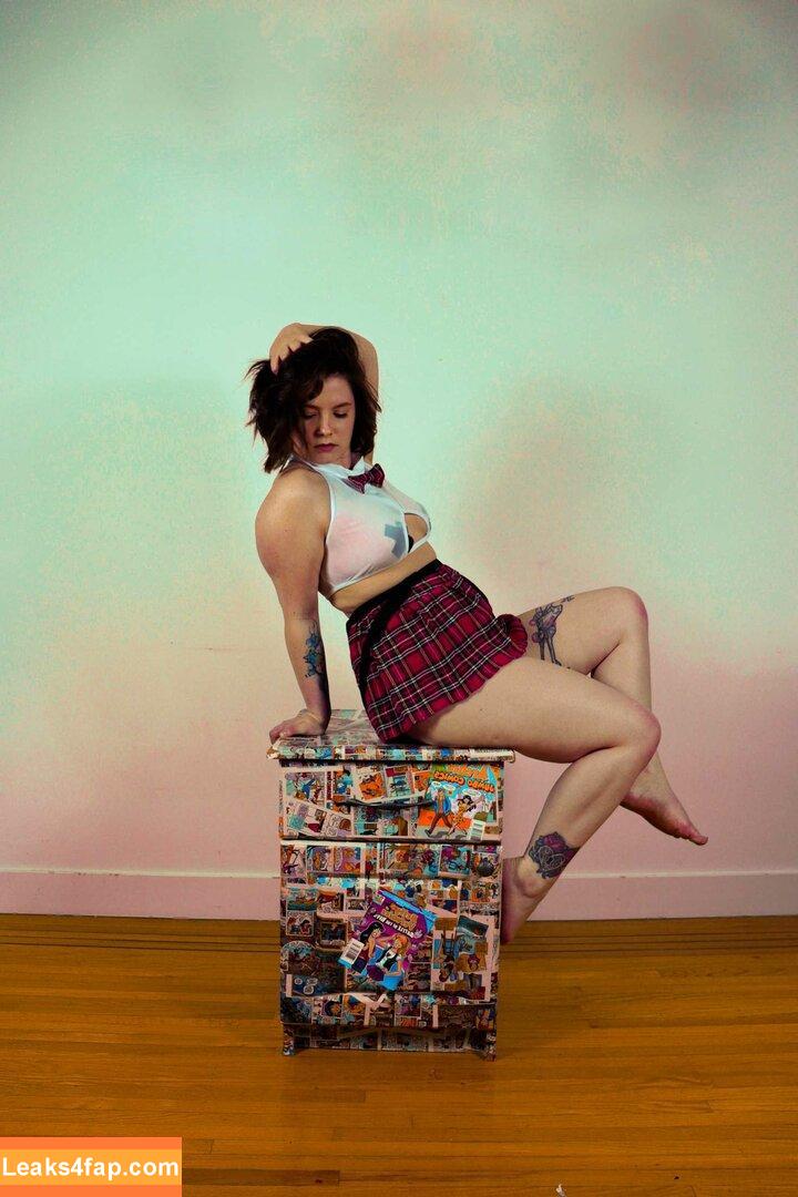 Ashley Renee / ash.renee.ley / itsreneeashley / mommy.the.sadist leaked photo photo #0005
