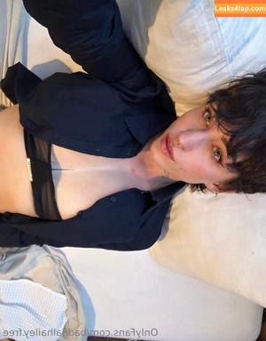 badgalhailey.free photo #0010