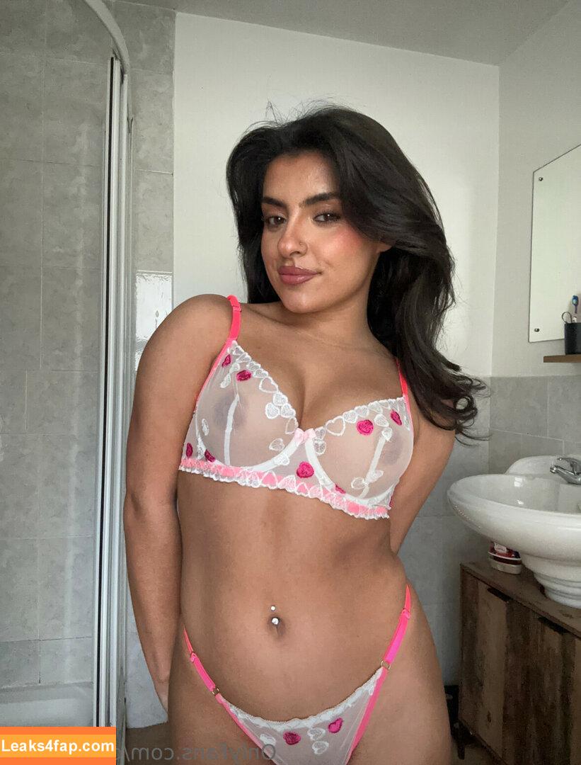 Carla Sophie / carlasophiebtw / carlysophie leaked photo photo #0097