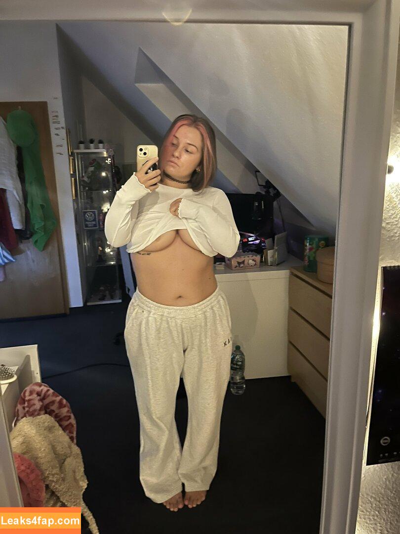 carlasophie / carlasophiebtw leaked photo photo #0033