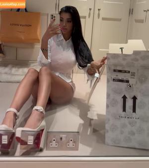 Chloe Khan photo #0042