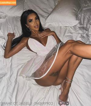 Chloe Khan photo #0115