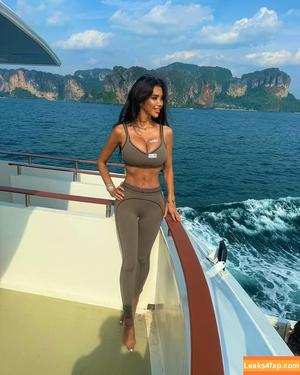 Chloe Khan photo #0401