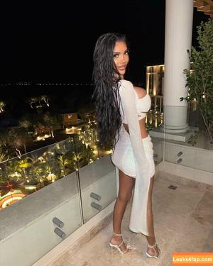 Chloe Khan photo #0439