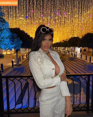 Chloe Khan photo #0469