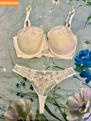 cristinafox photo #0004