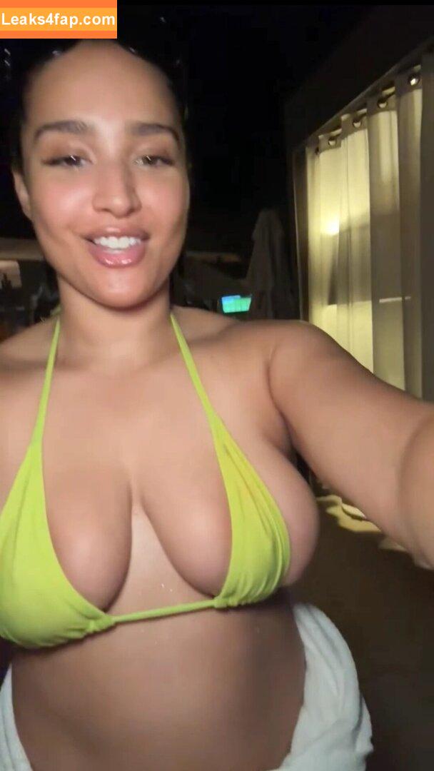 Demetria Obilor /  leaked photo photo #0004