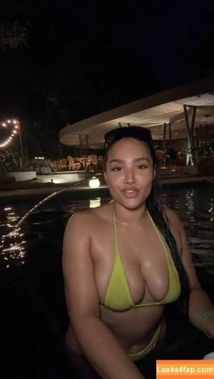 Demetria Obilor photo #0009