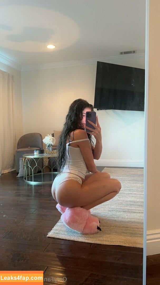 ellie.vandeel /  leaked photo photo #0069