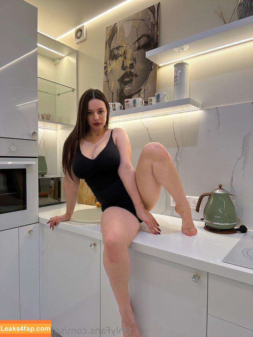 evaelfie_xoxo / Eva Elfie / evaaa.elfieee leaked photo photo #0043