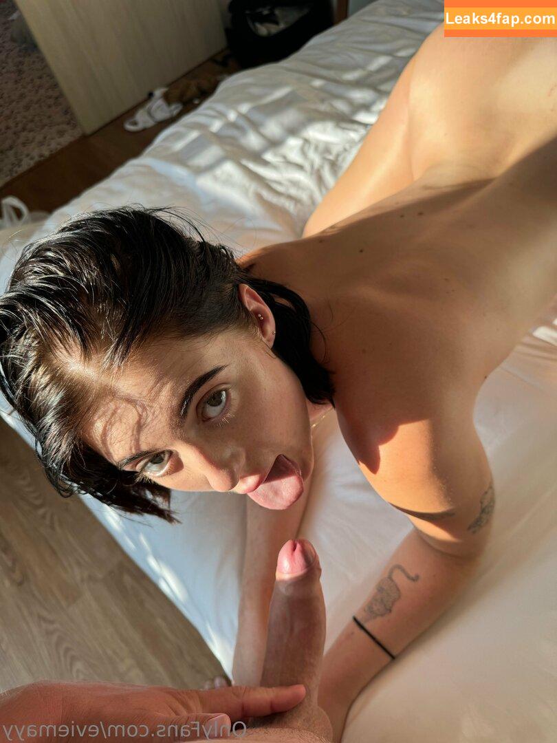Evie May / eviemayy / misseviemayy leaked photo photo #0003