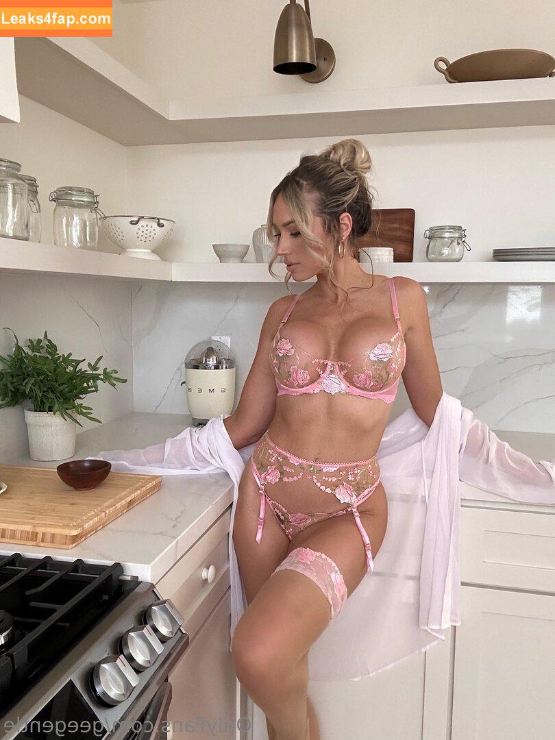 Georgina Gentle /  leaked photo photo #0010