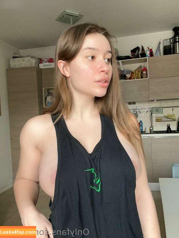 Giulia Valeriani / Moonchild_777 / moonchild_77 leaked photo photo #0196