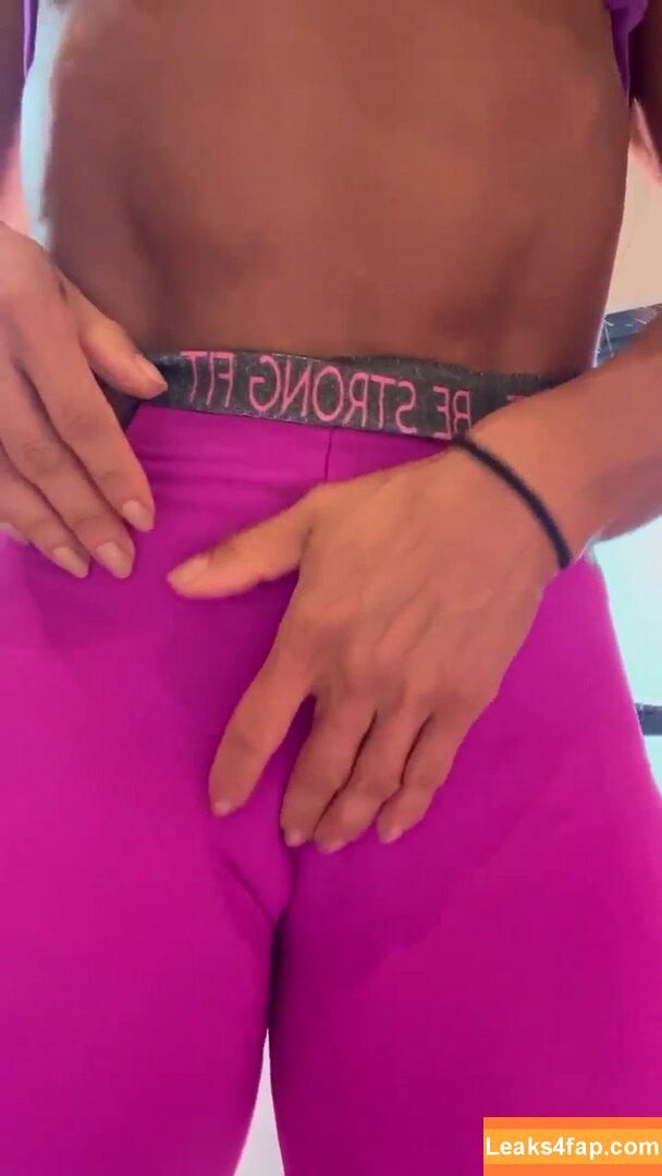 Gracyanne Barbosa / graoficial leaked photo photo #0005