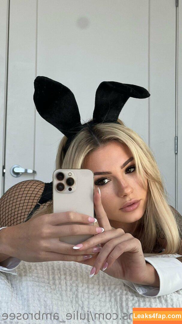 julie_ambrosee /  leaked photo photo #0019