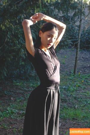 June Liu photo #0025