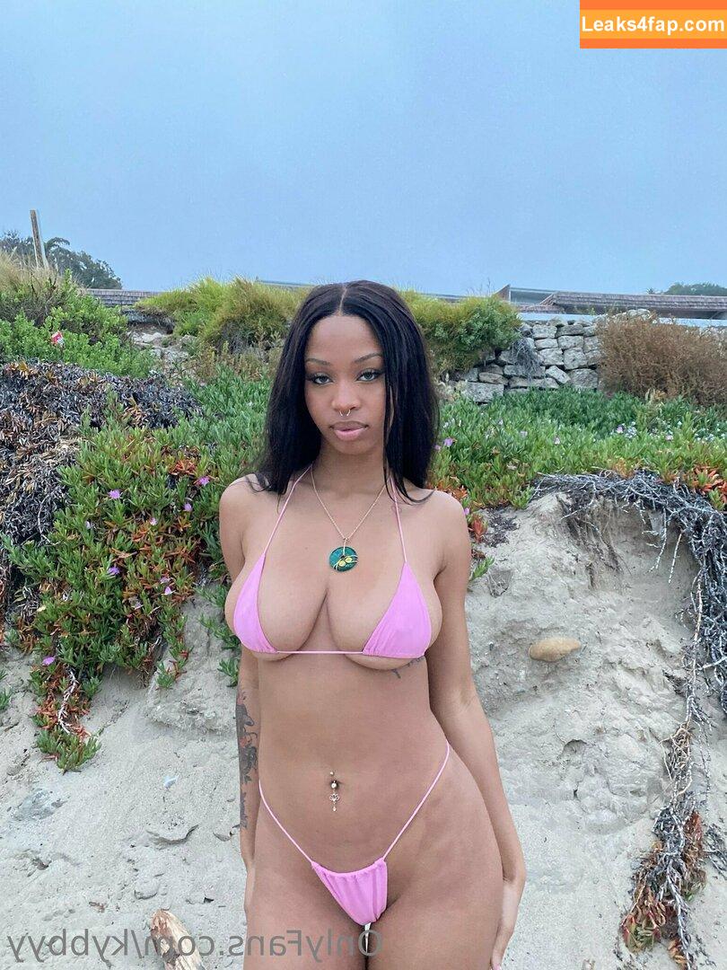 kybbyy / kybbyyyy leaked photo photo #0011