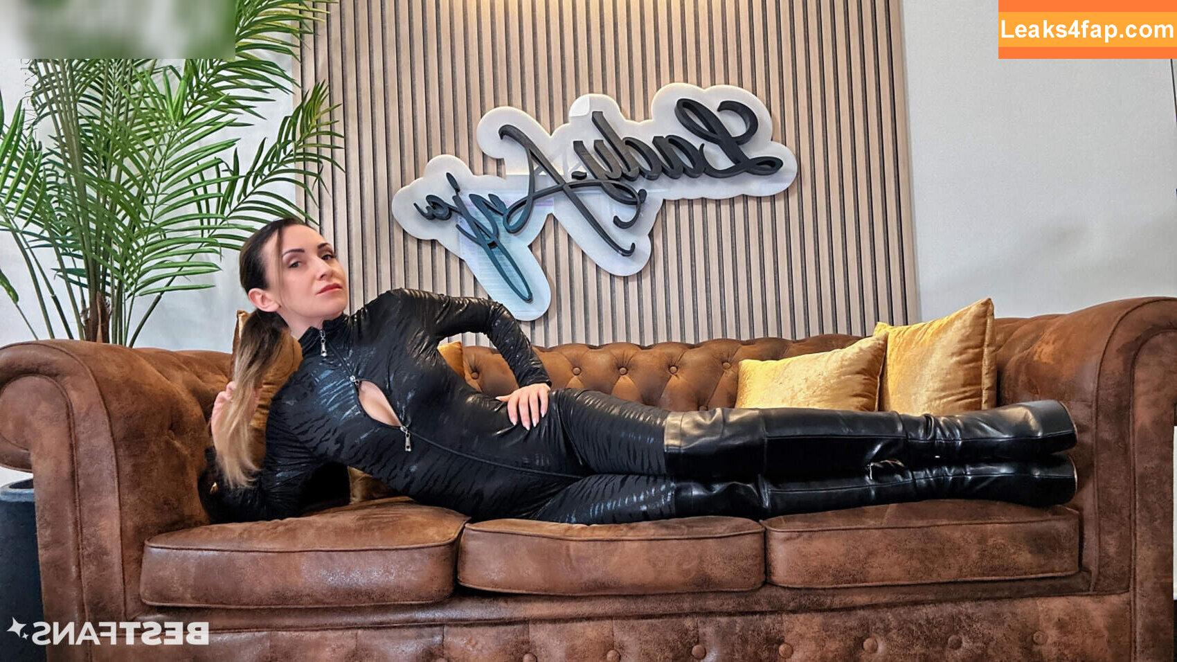 LadyAnja / real.ladyanja leaked photo photo #0071