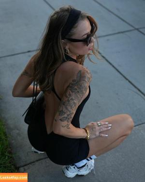 Leslie Golden photo #0139