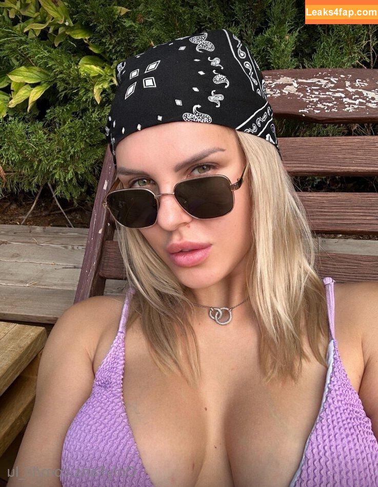 lii_lu /  leaked photo photo #0010