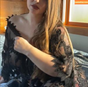 Lillias Right фото #0205