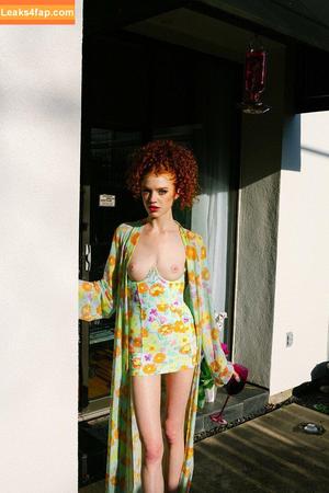 Lilredzoe photo #0026