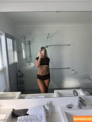 lilylanes photo #0040