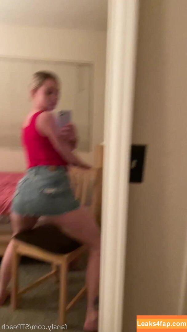 Lisapeach / lcpeachez88 / lisapeachy leaked photo photo #0015