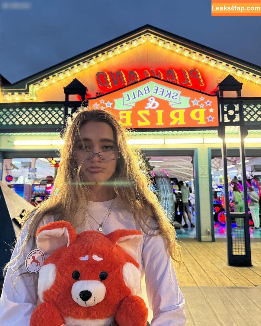 Lizzy Greene / Elizabeth Greene / izzygreen / lizzy_greene leaked photo photo #0001