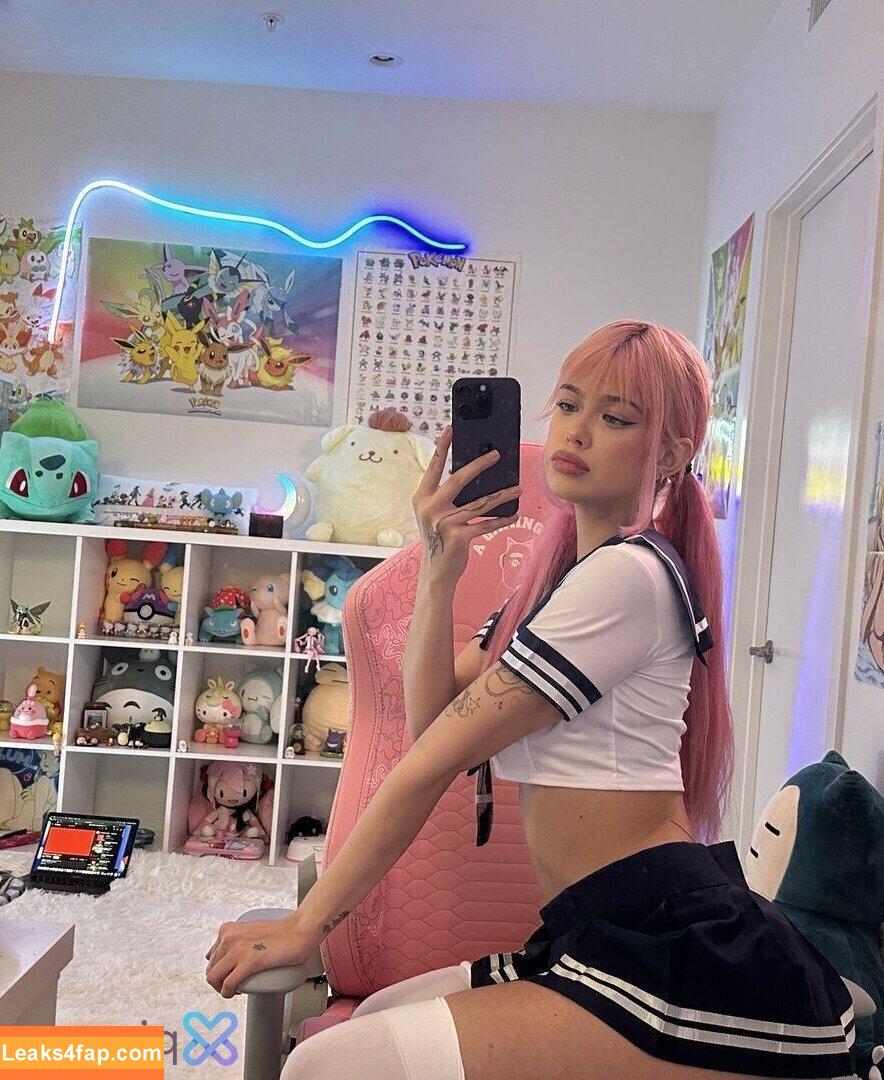 luvstruck /  leaked photo photo #0008